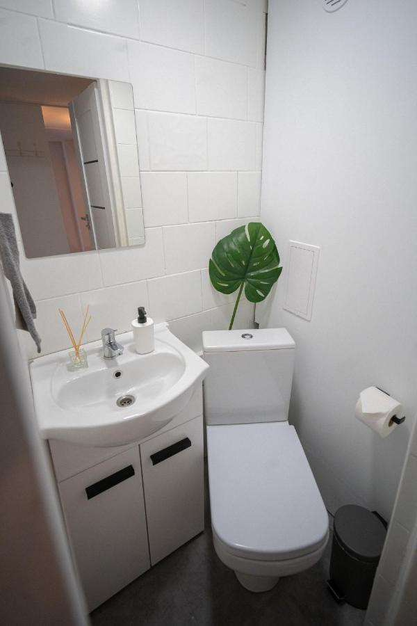 The Good Apartment Powisle 3 Bedrooms Warsaw Exterior photo